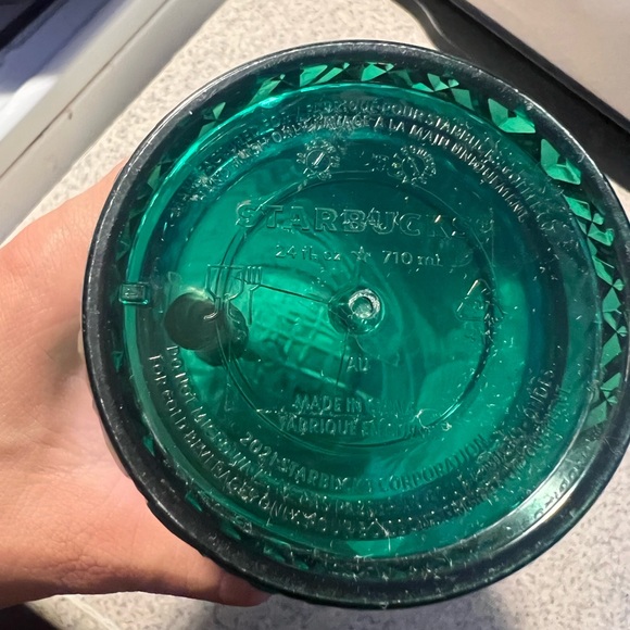 Green Starbucks tumbler 24 oz - Picture 7 of 7